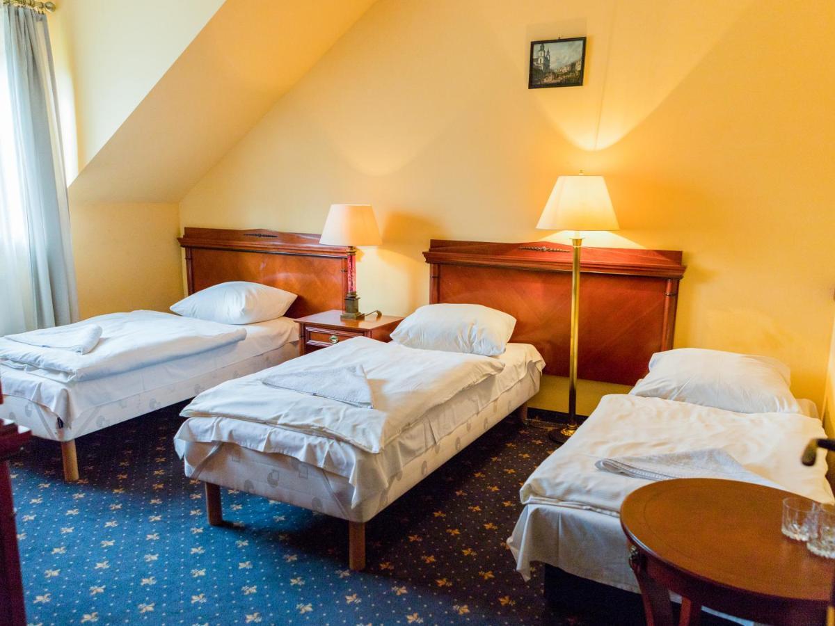 Hotel Stary Mlyn Bolesławiec Exterior foto